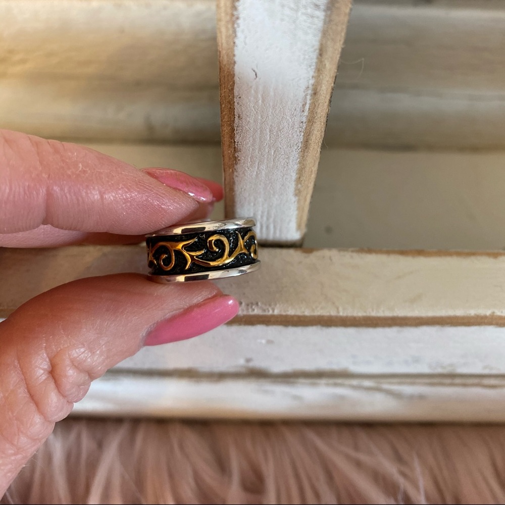 Size 6 Montana Silversmiths Ring 💍